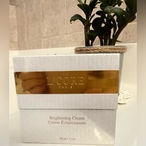L'Core Paris Brightening Cream NIB